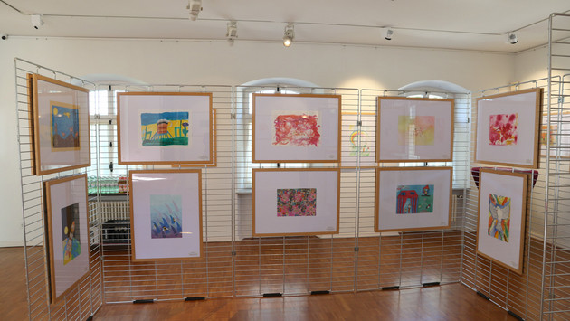„Kreativ und Inklusiv“ – Kunstausstellung ist in der Stadtgalerie Mennonitenkirche in Neuwied zu sehen