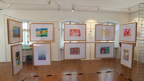 „Kreativ und Inklusiv“ – Kunstausstellung ist in der Stadtgalerie Mennonitenkirche in Neuwied zu sehen