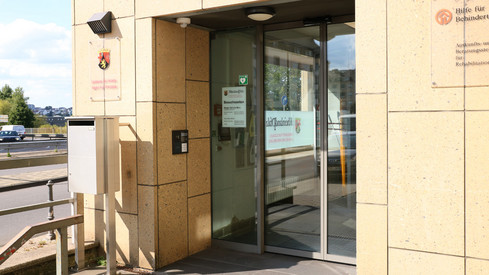 Wir möchten schneller werden! Bürger-Service-Büros des LSJV passen Öffnungszeiten an