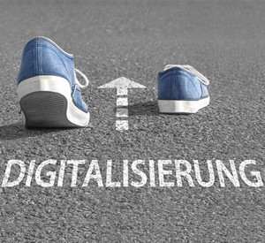 2 Schuhe auf dem Weg zur Digitalisierung