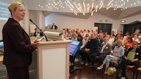 Landesdrogenkonferenz blickt auf den Einsatz von KI in der Suchthilfe