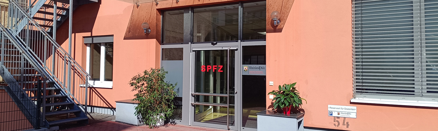 Dienstgebäude SPFZ